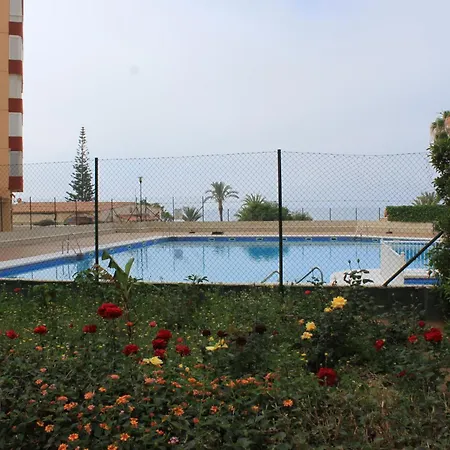 Frente Al Mar *
